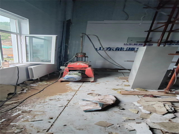 龙湾地基基础下沉墙体裂缝加固注浆顶升施工